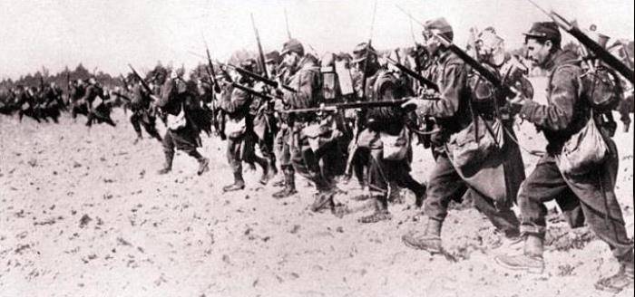 L'impuissance tragique des baïonnettes contre les mitrailleuses en 1914