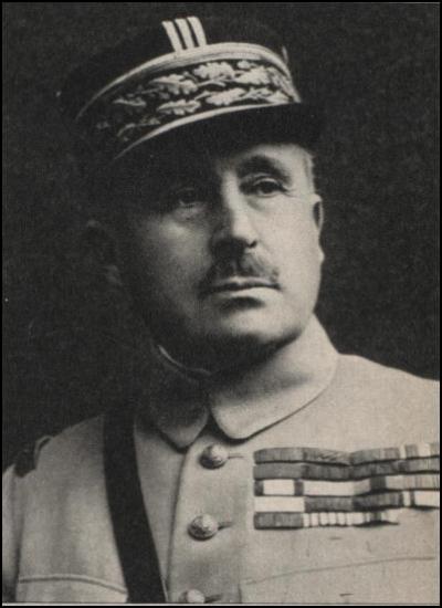Nivelle remplace Pétain pendant la bataille de Verdun