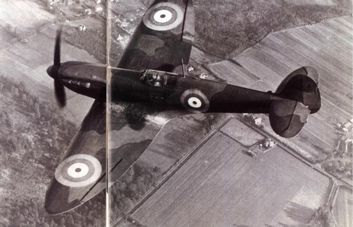 Le Spitfire. Avion anglais plus rapide et maniable.