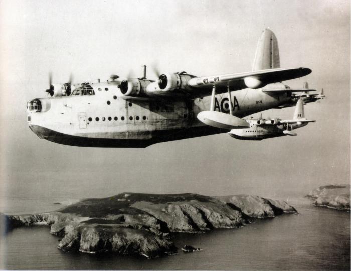 Au début de 1941, les responsables commencèrent à admettre l'importance des avions dans la lutte anti-sous-marine